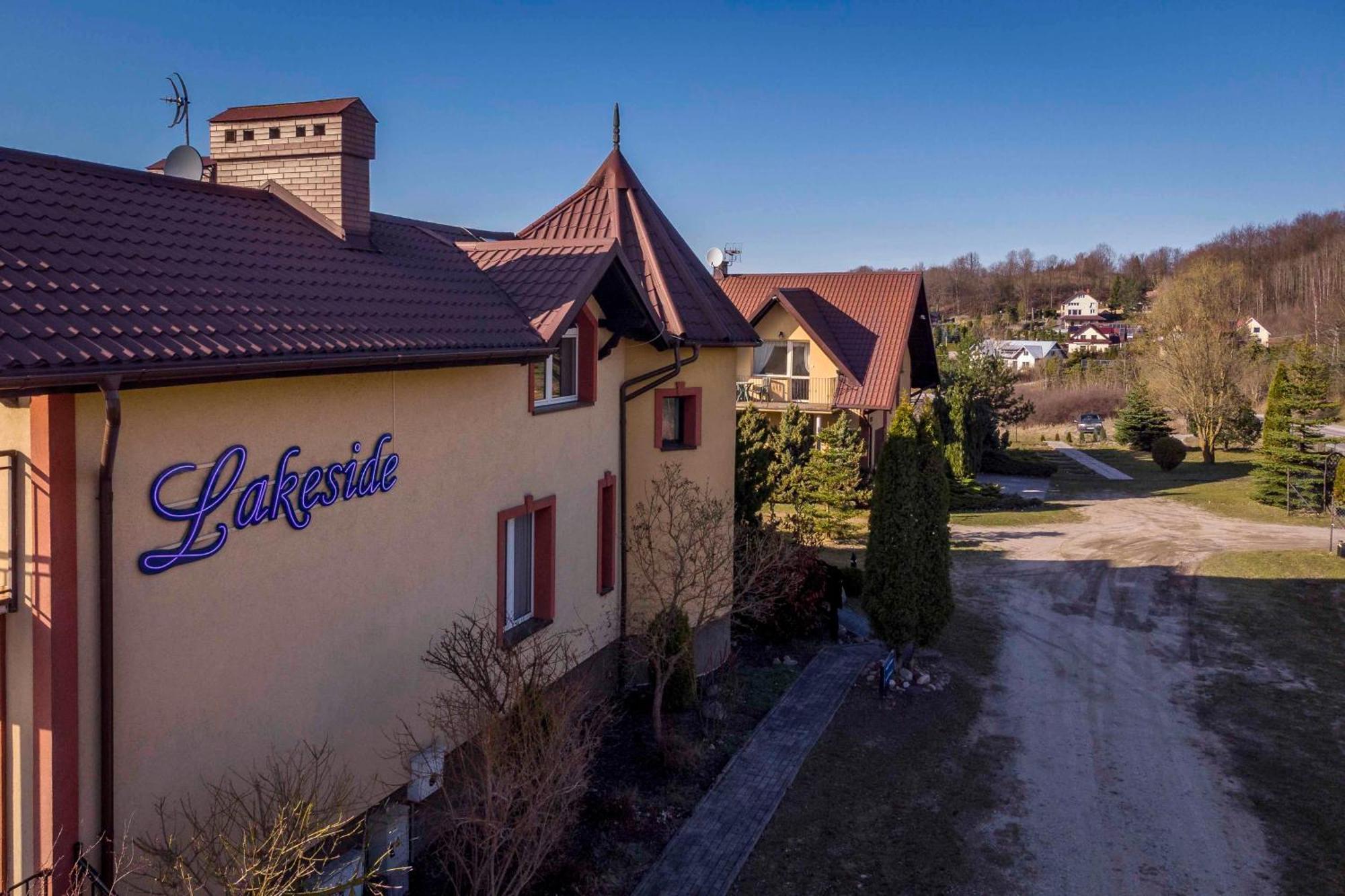 Pensjonat Nad Jeziorem Lakeside Brodnica Dolna Exterior foto