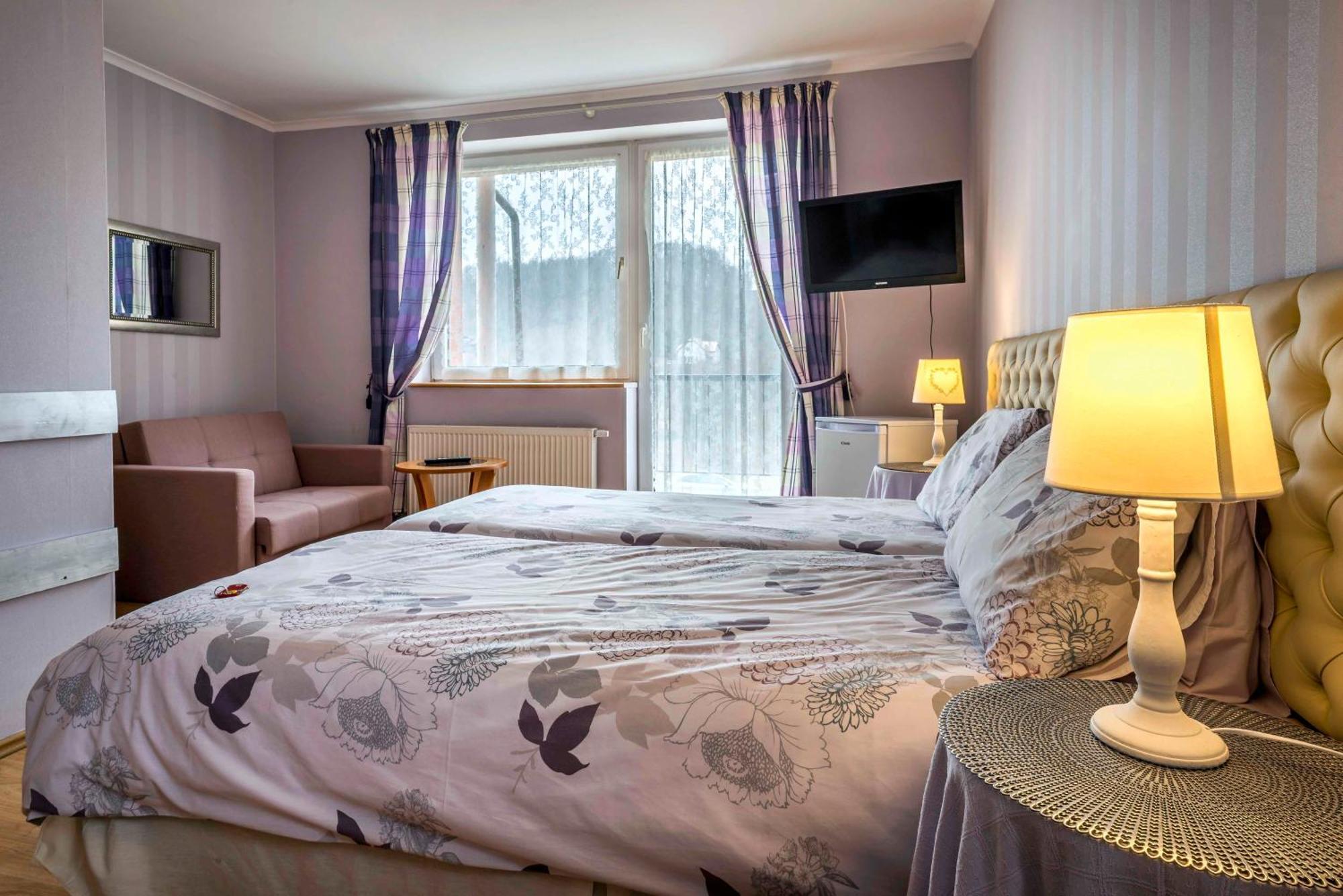 Pensjonat Nad Jeziorem Lakeside Brodnica Dolna Exterior foto