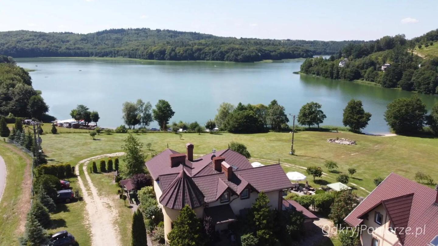 Pensjonat Nad Jeziorem Lakeside Brodnica Dolna Exterior foto