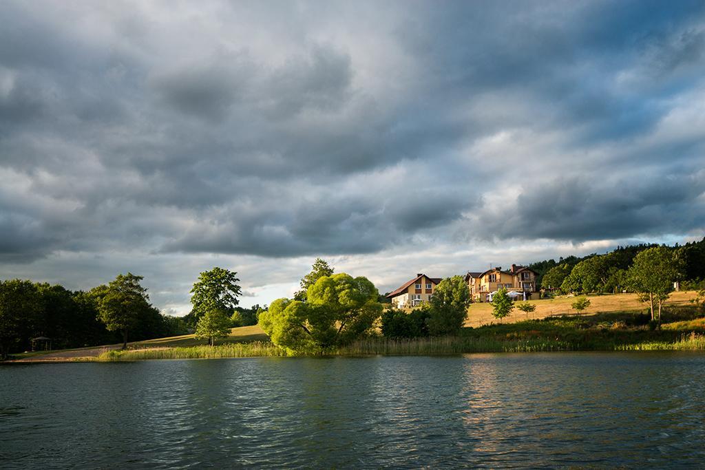 Pensjonat Nad Jeziorem Lakeside Brodnica Dolna Exterior foto